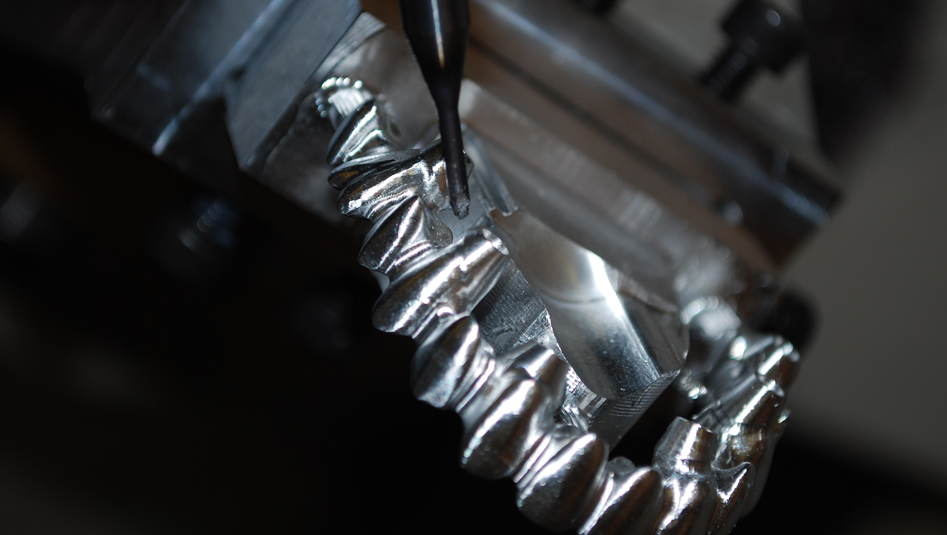 5-Axis Implant Bridge Milling